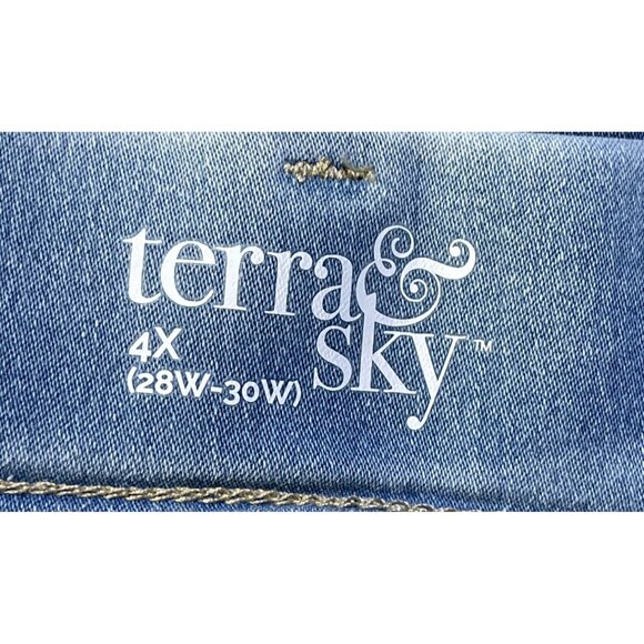 Terra & Sky Womens Plus Size 4X (28W-30W) Pull On Jegging Capri Light Wash - Picture 6 of 6